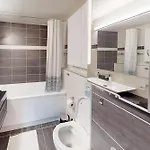 Apartment Cozy With Balcony - 5 Min To The